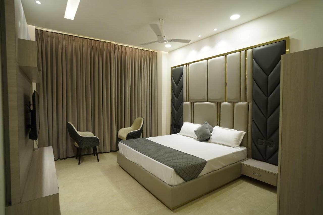 Ovel Hotel ルディヤーナー 部屋 写真